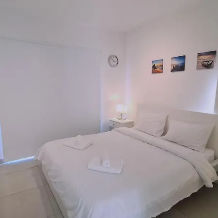 Wave Apartment Larnaca