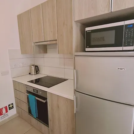 Wave Apartment Larnaca