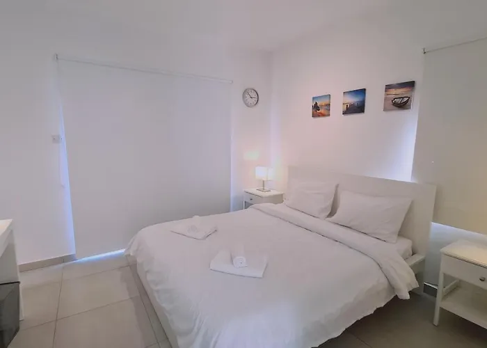 Wave شقة لارنكا